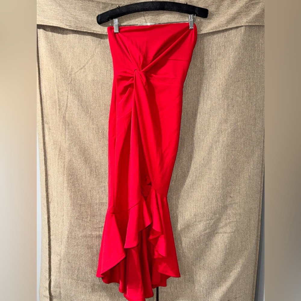 Hello Molly Size S/4 Vibrant Red Strapless Dress with Twist Top Detail, NWT